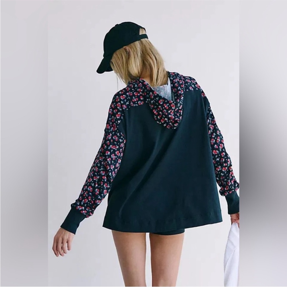 NWT Free People Movement Hot Shot Printed Hooded Layer Ditsy Floral Print S - Picture 3 of 8
